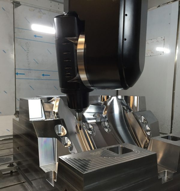 Insidan på Diamond 15 CNC-svarv från Vemu verktygsmaskiner